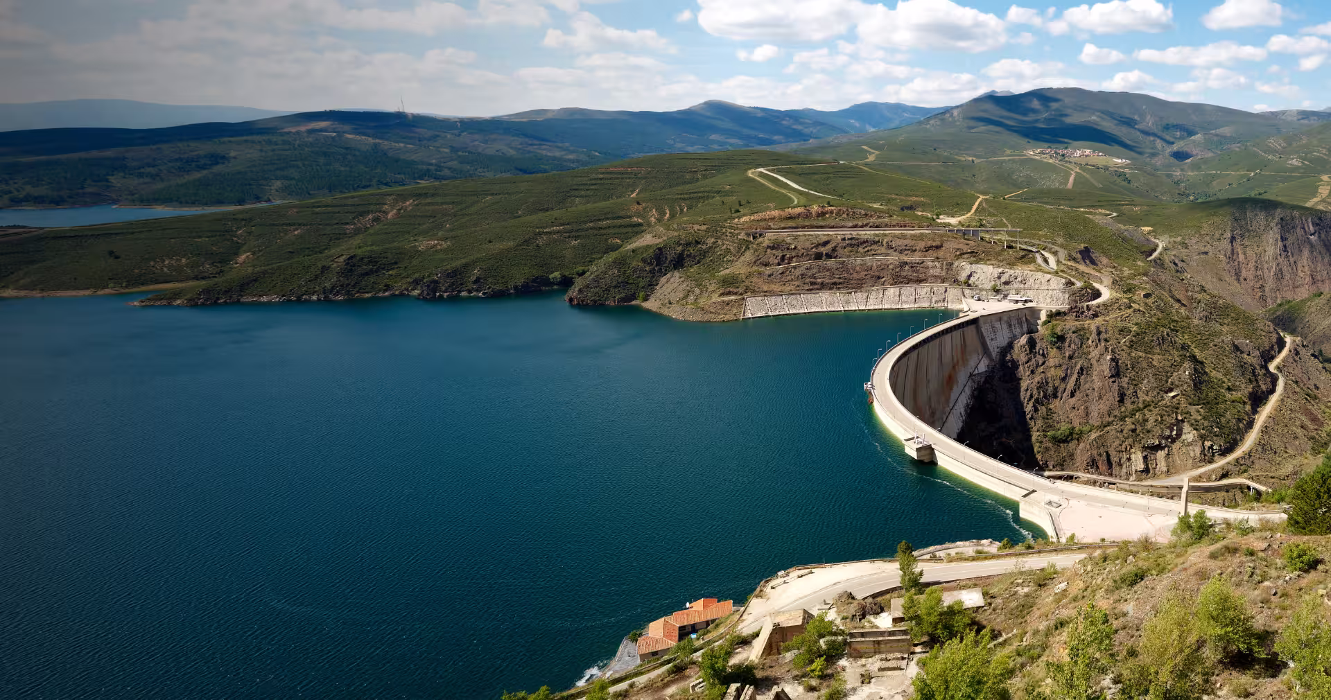 Земна кора зсунулася через водосховища — вчені Гарварду