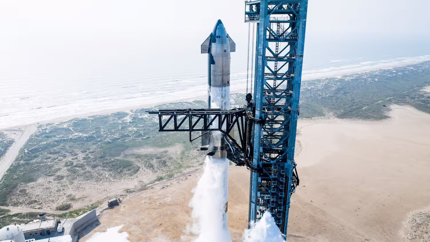 Десятий політ Starship 24 серпня: SpaceX тестує систему для польотів на Місяць